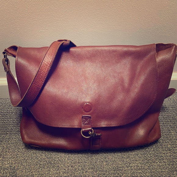 duluth trading sling bag